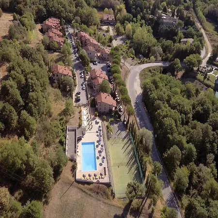 In A With Swimming Pool Дом отдыха *